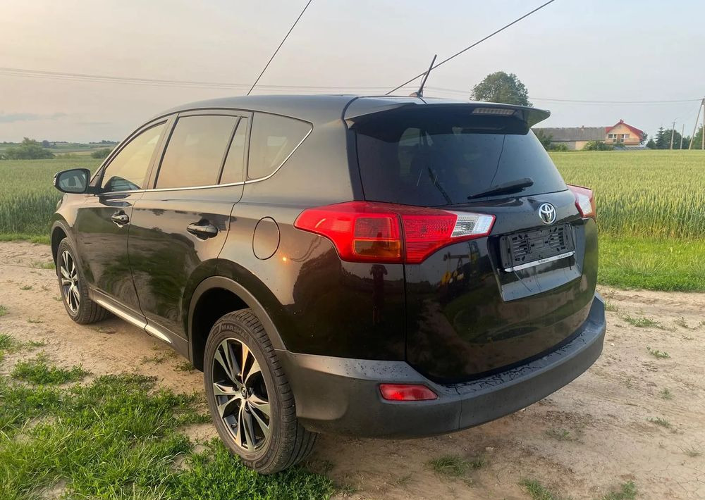 Toyota RAV4 2.0 D-4D 4x4 - سيارة دفع رباعي: صور 4 Toyota RAV4 2.0 D-4D 4x4 - سيارة دفع رباعي: صور 4