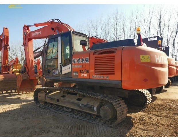 2022 Hitachi ZX210 - حفارات زحافة: صور 1 2022 Hitachi ZX210 - حفارات زحافة: صور 1