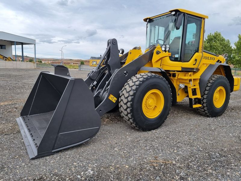 CATERPILLAR L90F - اللودر بعجل: صور 1 CATERPILLAR L90F - اللودر بعجل: صور 1