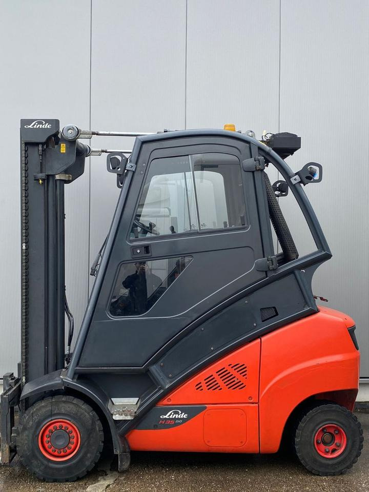 Linde Linde H 35 T - 6.012 h - Seitenschieber - - رافعة شوكية تعمل بالغاز: صور 1 Linde Linde H 35 T - 6.012 h - Seitenschieber - - رافعة شوكية تعمل بالغاز: صور 1