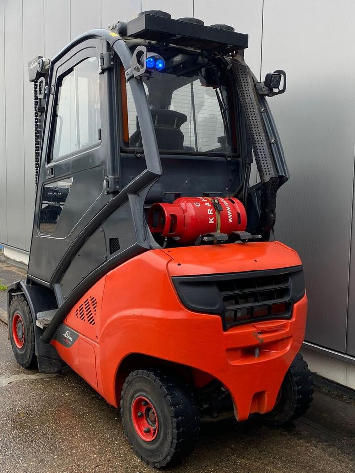 Linde Linde H 35 T - 6.012 h - Seitenschieber - - رافعة شوكية تعمل بالغاز: صور 3 Linde Linde H 35 T - 6.012 h - Seitenschieber - - رافعة شوكية تعمل بالغاز: صور 3