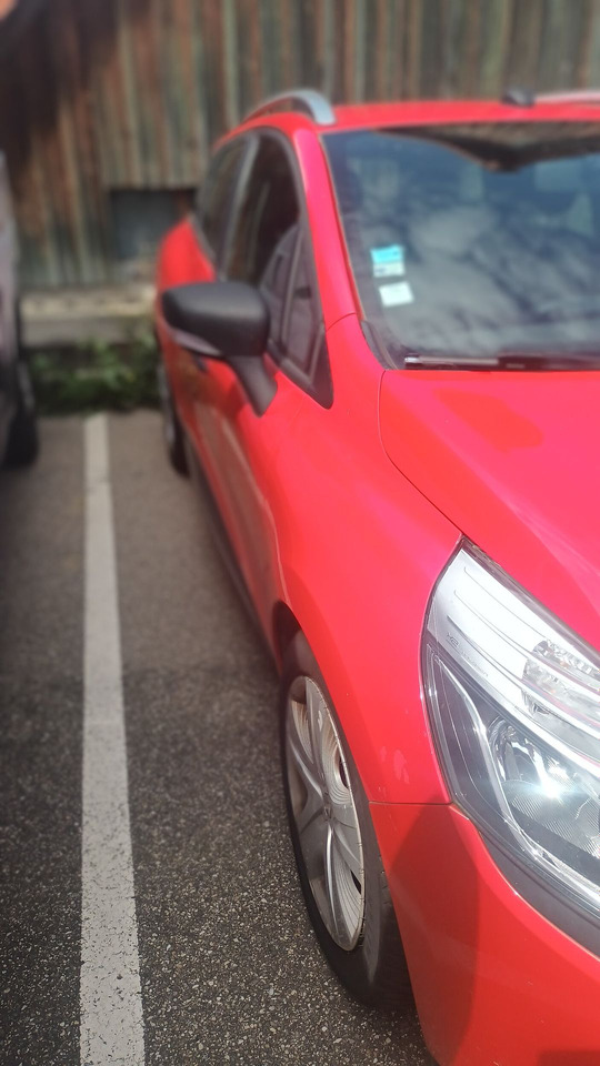 A vendre Renault CLIO ESTATE année 2014. - سيارة ستيشن: صور 3 A vendre Renault CLIO ESTATE année 2014. - سيارة ستيشن: صور 3