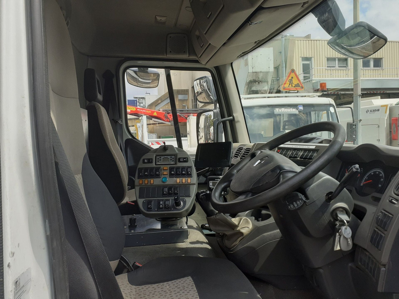 CZ-879-BY - Balayeuse SEMAT - سياره كنس شوارع: صور 5 CZ-879-BY - Balayeuse SEMAT - سياره كنس شوارع: صور 5