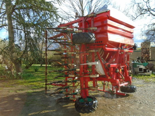 Kverneland ts 500 - الة بذر: صور 1 Kverneland ts 500 - الة بذر: صور 1