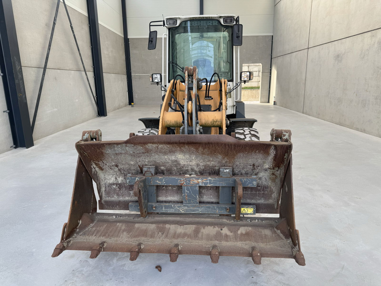 Liebherr L 506 - اللودر بعجل: صور 3 Liebherr L 506 - اللودر بعجل: صور 3