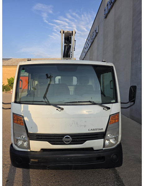 Usado BIZZOCCHI AUTEL 162 HP Sobre NISSAN CABSTAR - منصات هيدروليكية متنقلة: صور 2 Usado BIZZOCCHI AUTEL 162 HP Sobre NISSAN CABSTAR - منصات هيدروليكية متنقلة: صور 2