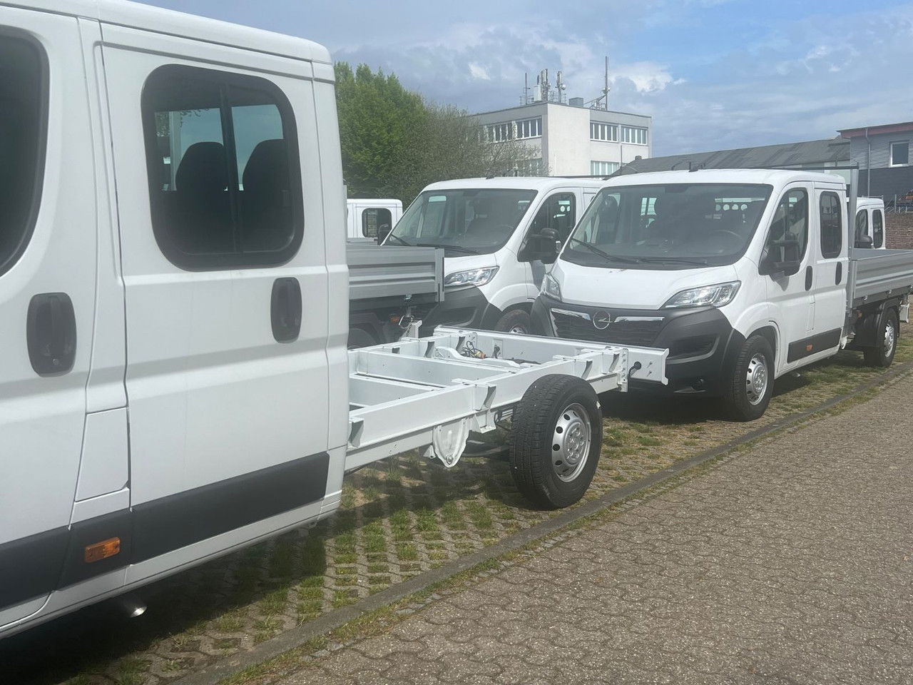Opel Movano DoKa Kipper-Pritsche- L3H2 3,5t Edition Vermietung möglich - قلاب صغير, الشاحنات الصغيرة كابينة مزدوجة: صور 2 Opel Movano DoKa Kipper-Pritsche- L3H2 3,5t Edition Vermietung möglich - قلاب صغير, الشاحنات الصغيرة كابينة مزدوجة: صور 2