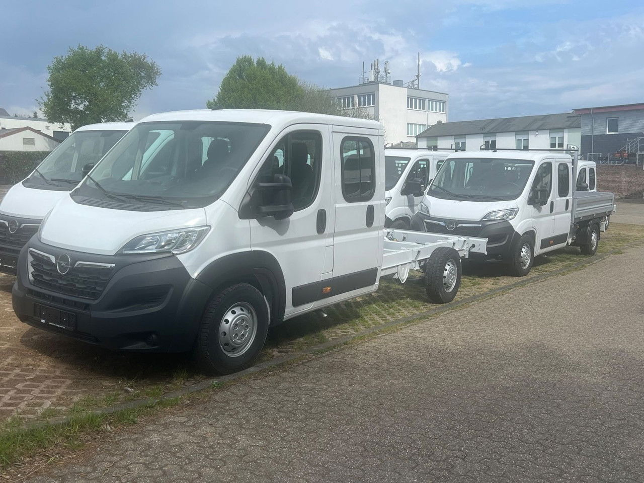 Opel Movano DoKa Kipper-Pritsche- L3H2 3,5t Edition Vermietung möglich - قلاب صغير, الشاحنات الصغيرة كابينة مزدوجة: صور 3 Opel Movano DoKa Kipper-Pritsche- L3H2 3,5t Edition Vermietung möglich - قلاب صغير, الشاحنات الصغيرة كابينة مزدوجة: صور 3