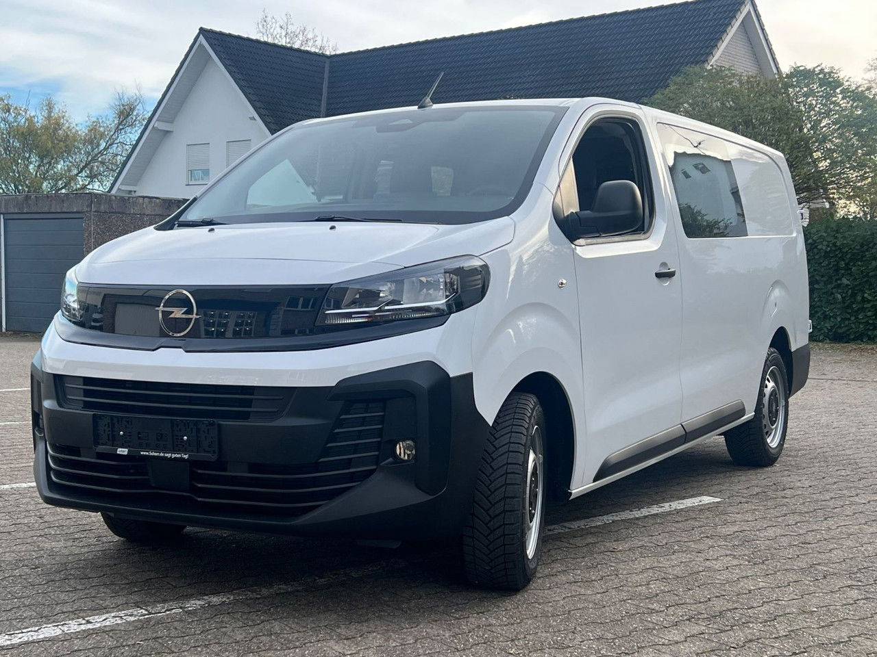 Opel Vivaro Flex L3 6 Sitze Allwetter AHK Rückfahrka - فان المدمجة: صور 1 Opel Vivaro Flex L3 6 Sitze Allwetter AHK Rückfahrka - فان المدمجة: صور 1