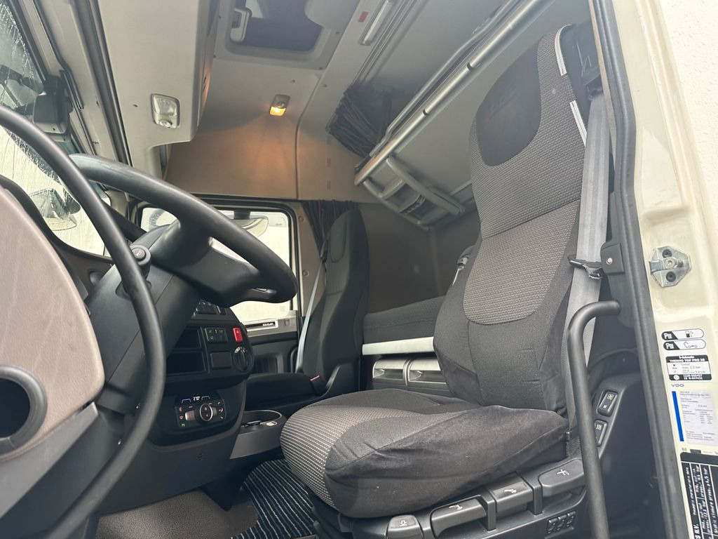 DAF XF 460 SpaceCab Retarder TÜV neu DAF XF 460 SpaceCab Retarder - شاحنات الحاويات/ جسم علوي قابل للتغيير شاحنة: صور 5 DAF XF 460 SpaceCab Retarder TÜV neu DAF XF 460 SpaceCab Retarder - شاحنات الحاويات/ جسم علوي قابل للتغيير شاحنة: صور 5