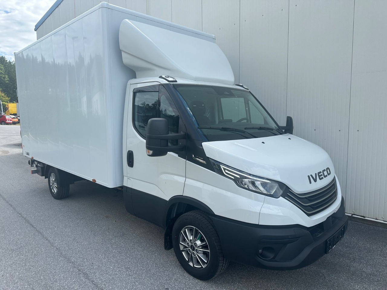 Iveco Daily 35S14 8g HiMatic LBW Mod 2025 - الشاحنات الصغيرة صندوق مغلق: صور 2 Iveco Daily 35S14 8g HiMatic LBW Mod 2025 - الشاحنات الصغيرة صندوق مغلق: صور 2