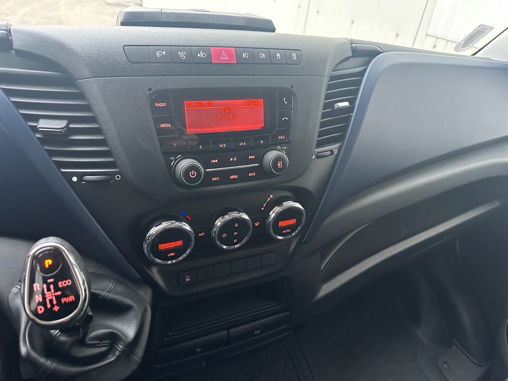 فان Iveco Daily 35S14 HiMatic L4H3 Maxi Iveco Daily 35S14 HiMatic L4H3 Maxi: صور 5 فان Iveco Daily 35S14 HiMatic L4H3 Maxi Iveco Daily 35S14 HiMatic L4H3 Maxi: صور 5