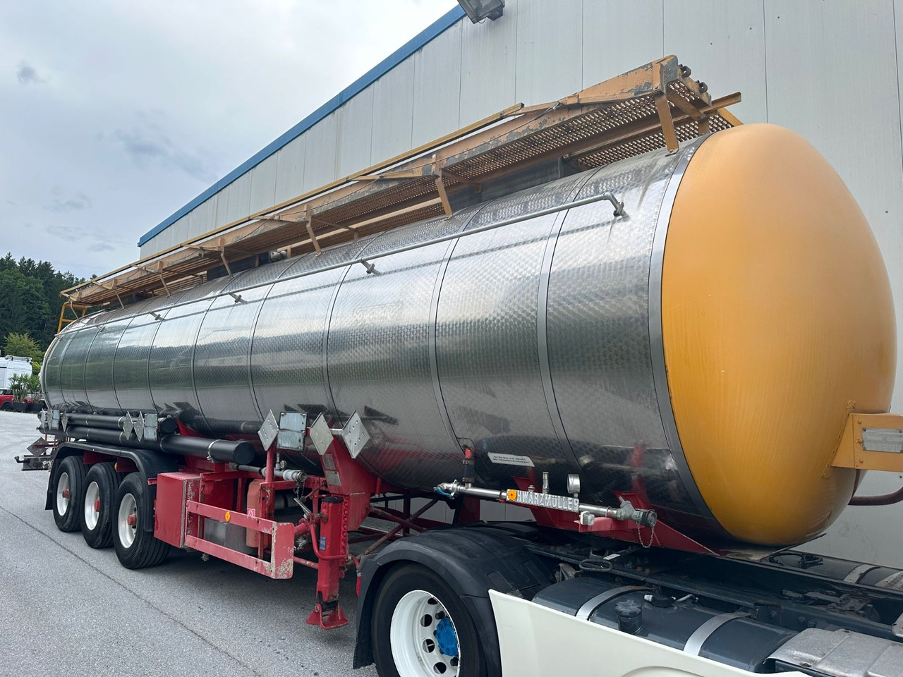 Schwarzmüller Chemi L4BH 42050L Lift BPW - نصف مقطورة صهريج: صور 2 Schwarzmüller Chemi L4BH 42050L Lift BPW - نصف مقطورة صهريج: صور 2