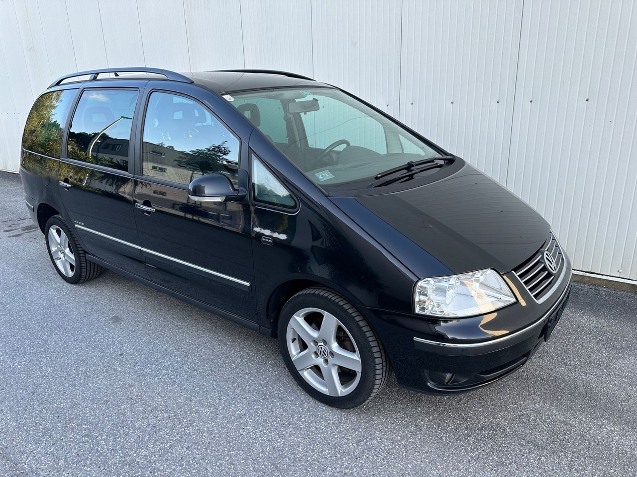 Volkswagen Sharan 2.0TDI Comfortline - ميكروباص: صور 2 Volkswagen Sharan 2.0TDI Comfortline - ميكروباص: صور 2