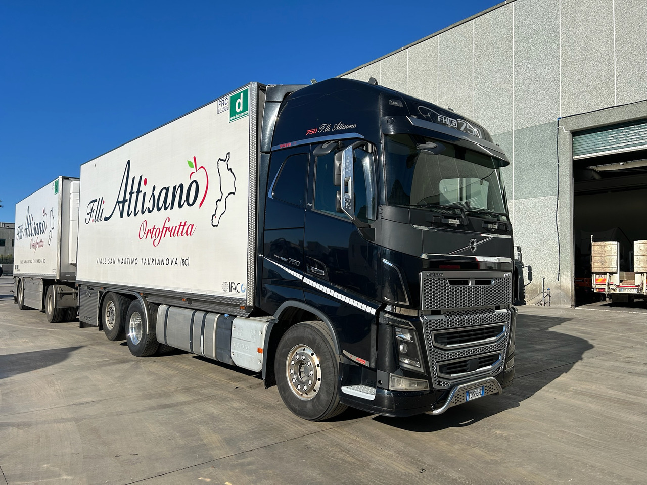 VOLVO FH 750 - مبردة شاحنة: صور 1 VOLVO FH 750 - مبردة شاحنة: صور 1