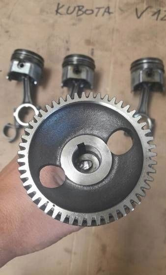 Kubot v1200 Wałek rozrzadu - المحرك - شاحنة: صور 2 Kubot v1200 Wałek rozrzadu - المحرك - شاحنة: صور 2