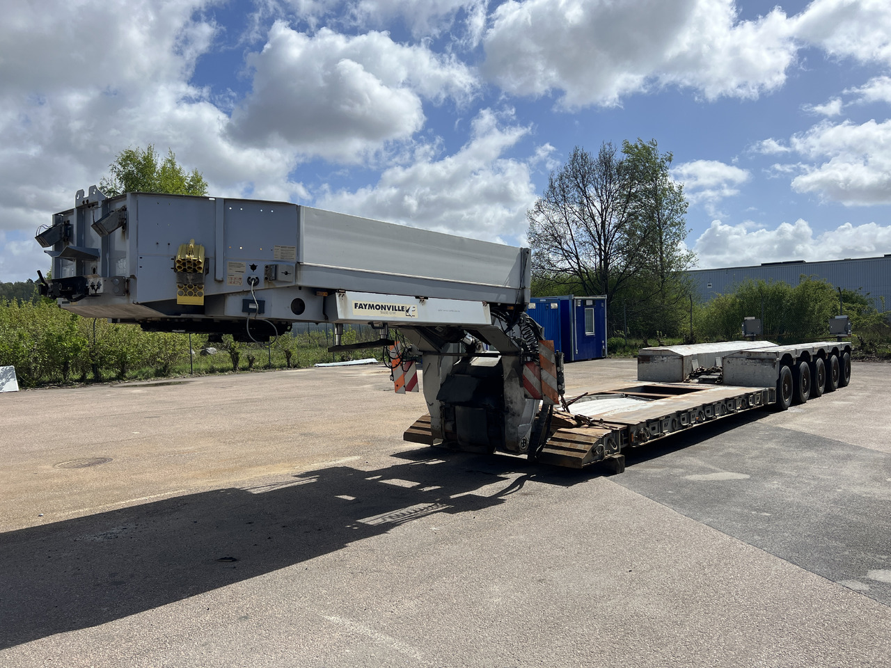 FAYMONVILLE MegaMAX - عربة مسطحة منخفضة نصف مقطورة: صور 1 FAYMONVILLE MegaMAX - عربة مسطحة منخفضة نصف مقطورة: صور 1