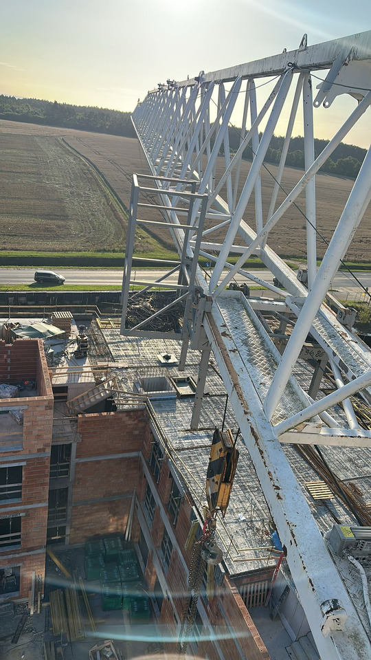 Liebherr 130 EC-B6 FR.Tronic - رافعة برجية: صور 5 Liebherr 130 EC-B6 FR.Tronic - رافعة برجية: صور 5