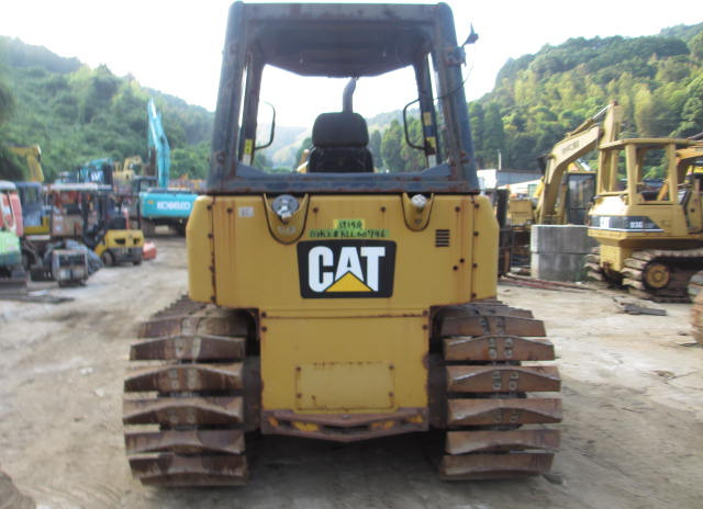CAT D3K2 - بلدوزر: صور 3 CAT D3K2 - بلدوزر: صور 3