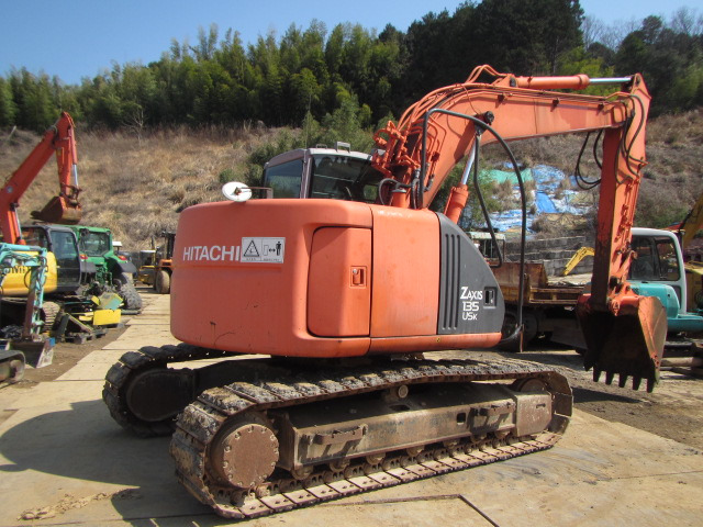 HITACHI ZX135USK - حفارات زحافة: صور 4 HITACHI ZX135USK - حفارات زحافة: صور 4