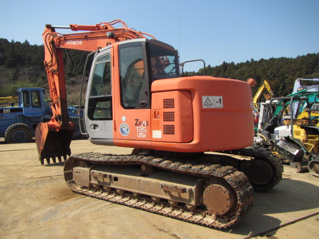 HITACHI ZX135USK - حفارات زحافة: صور 2 HITACHI ZX135USK - حفارات زحافة: صور 2