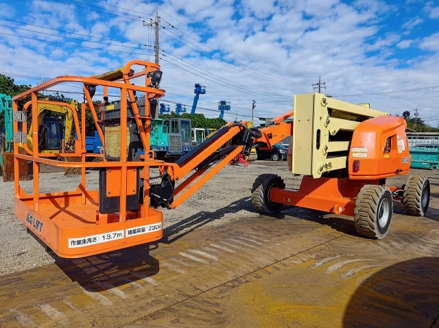 JLG 450AJ - رافعات سلة مفصلية: صور 1 JLG 450AJ - رافعات سلة مفصلية: صور 1