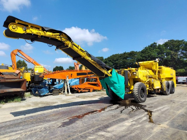 KOMATSU GC380F-2 - ماكينات لصقل الأسفلت: صور 5 KOMATSU GC380F-2 - ماكينات لصقل الأسفلت: صور 5