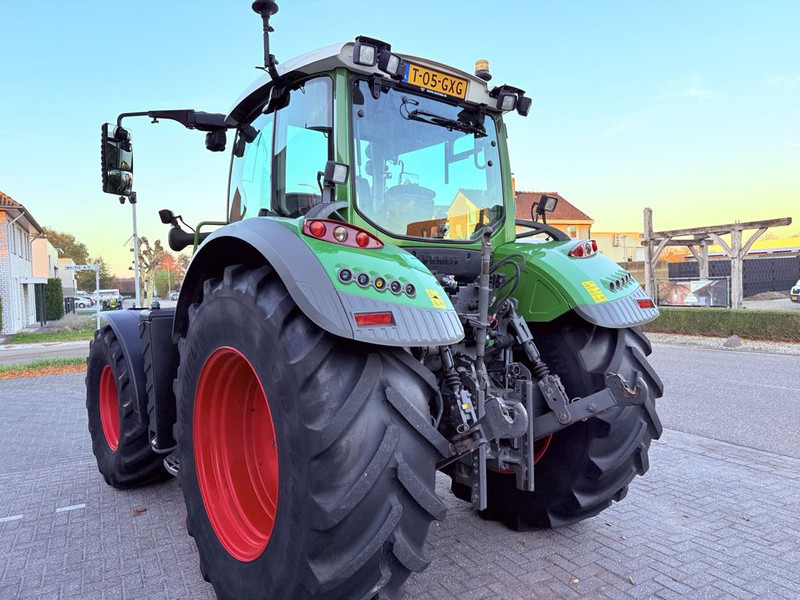 Fendt 724 S4 Profi Plus - جرار: صور 3 Fendt 724 S4 Profi Plus - جرار: صور 3