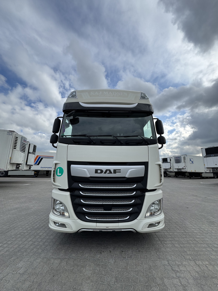DAF XF - شاحنة جرار: صور 1 DAF XF - شاحنة جرار: صور 1