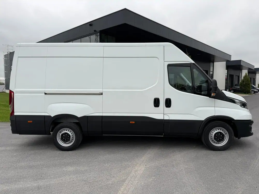 Iveco Daily 35-140 *L2H2*DISPO DE STOCK*Airco*Cruise control - فان: صور 3 Iveco Daily 35-140 *L2H2*DISPO DE STOCK*Airco*Cruise control - فان: صور 3