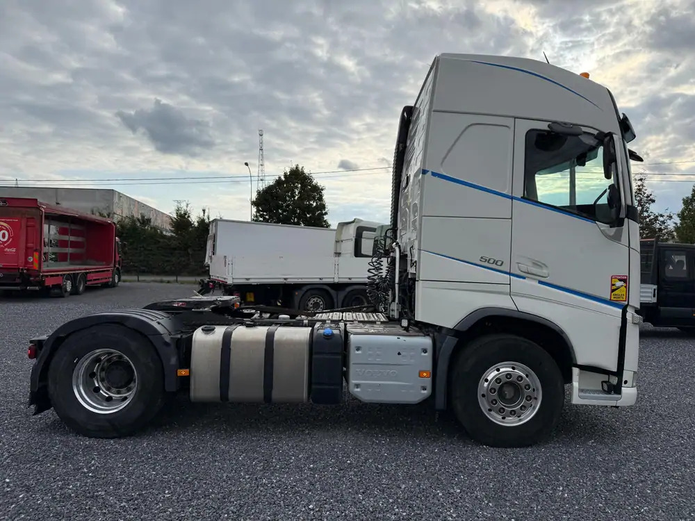 Volvo FH 500 Globetrotter Jantes alcoa*Hydraulique*Euro6 - شاحنة جرار: صور 3 Volvo FH 500 Globetrotter Jantes alcoa*Hydraulique*Euro6 - شاحنة جرار: صور 3