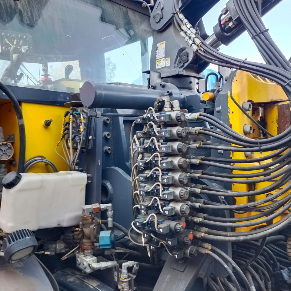 EPIROC BOLTEC S - ماكينات التعدين: صور 3 EPIROC BOLTEC S - ماكينات التعدين: صور 3