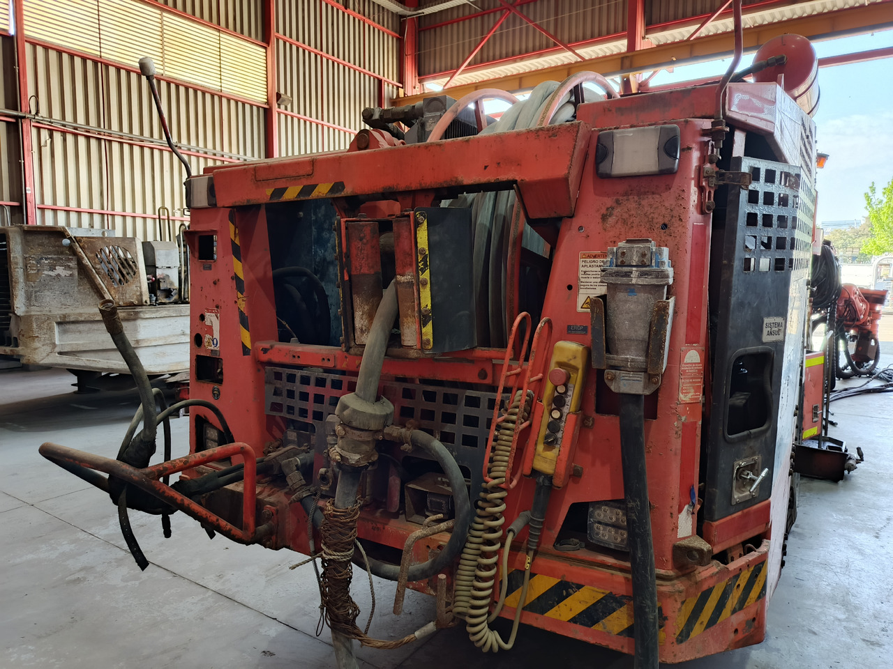 SANDVIK DD321-40C - ماكينات التعدين: صور 4 SANDVIK DD321-40C - ماكينات التعدين: صور 4