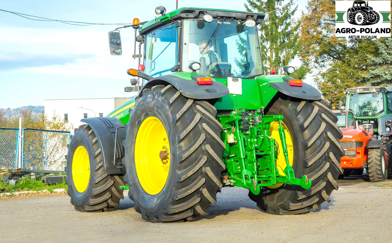 JOHN DEERE 8430 - 2008 ROK - 50 km/h 11.206 h - جرار: صور 4 JOHN DEERE 8430 - 2008 ROK - 50 km/h 11.206 h - جرار: صور 4