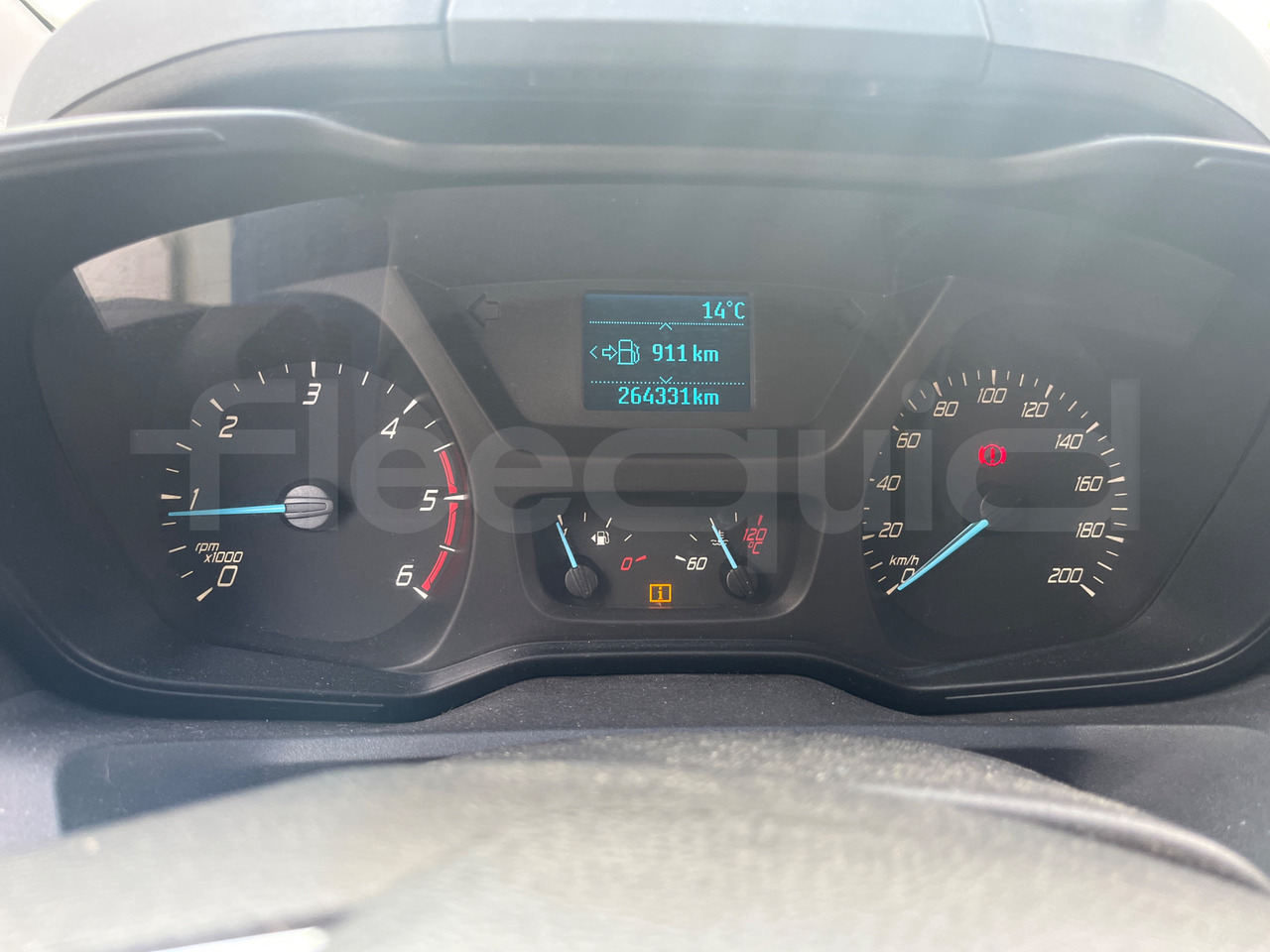 Ford Transit - سياحية حافلة: صور 3 Ford Transit - سياحية حافلة: صور 3