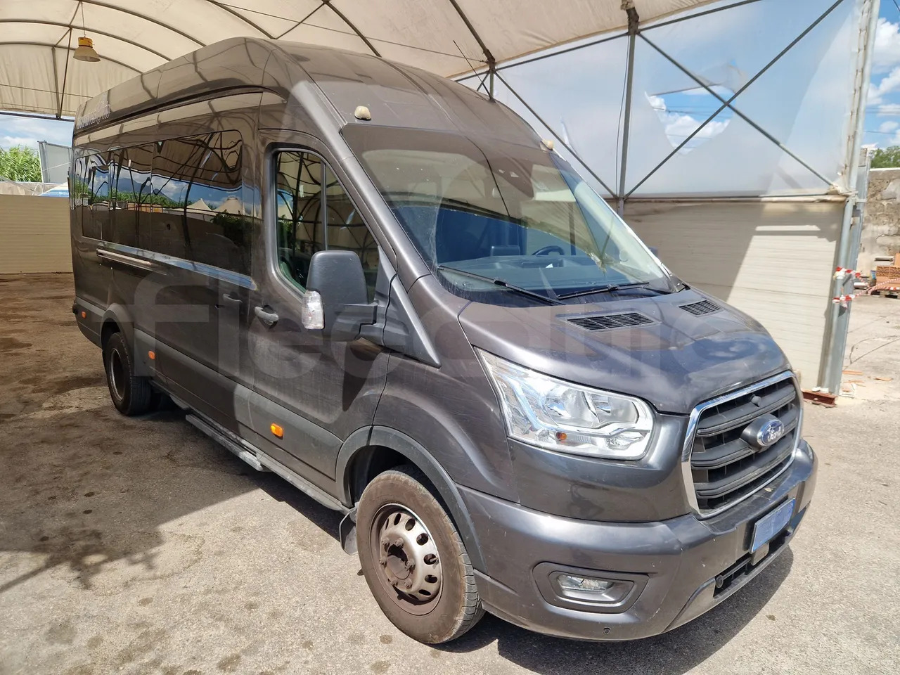 Ford Transit - باص النقل بين المدن: صور 1 Ford Transit - باص النقل بين المدن: صور 1