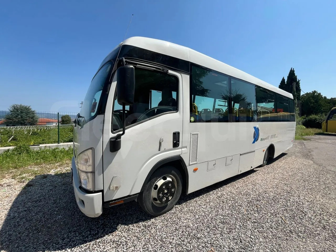 Isuzu P65 - حافلة مدرسية: صور 4 Isuzu P65 - حافلة مدرسية: صور 4