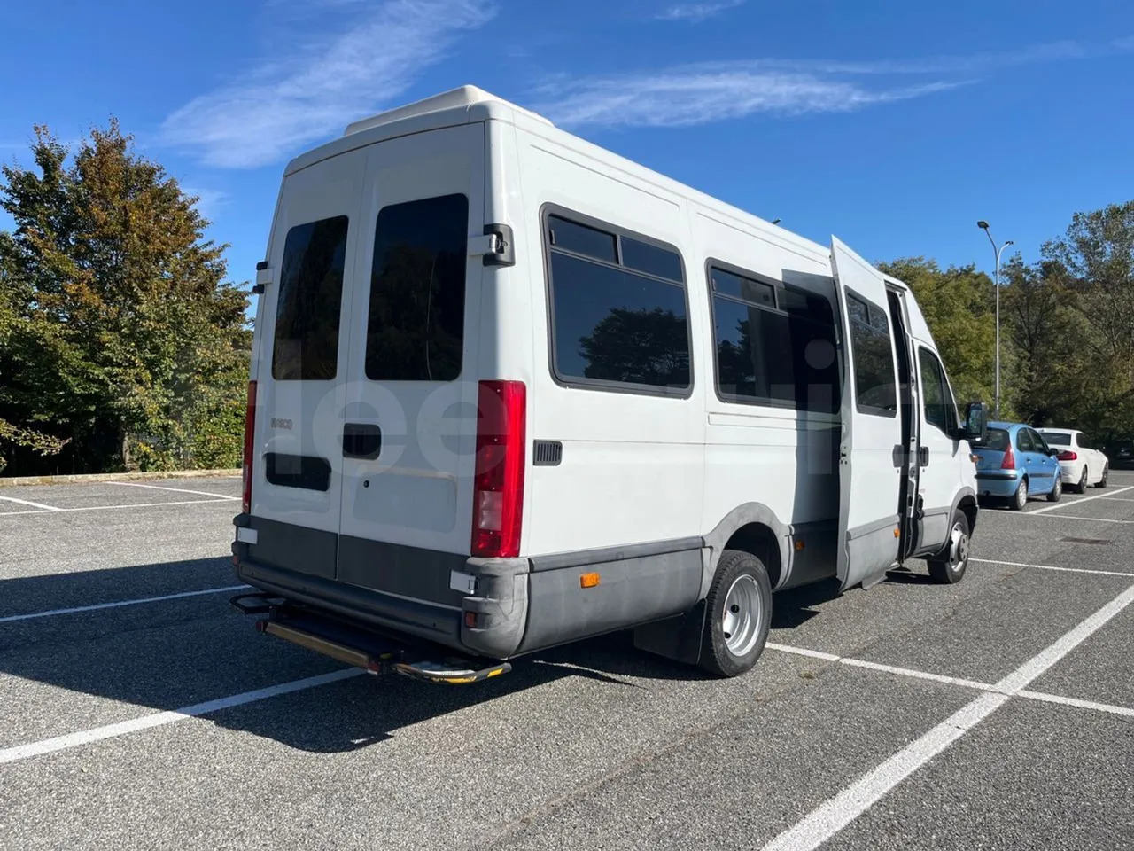 باص النقل بين المدن Iveco Daily: صور 8