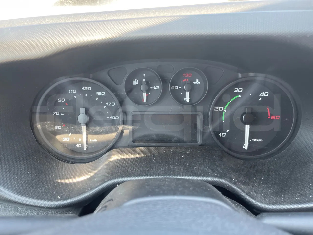 Iveco Daily - صغيرة, ميكروباص: صور 2 Iveco Daily - صغيرة, ميكروباص: صور 2