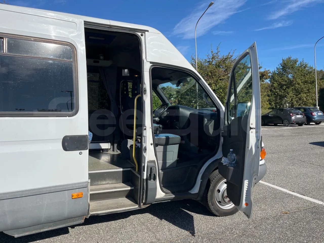 باص النقل بين المدن Iveco Daily: صور 13