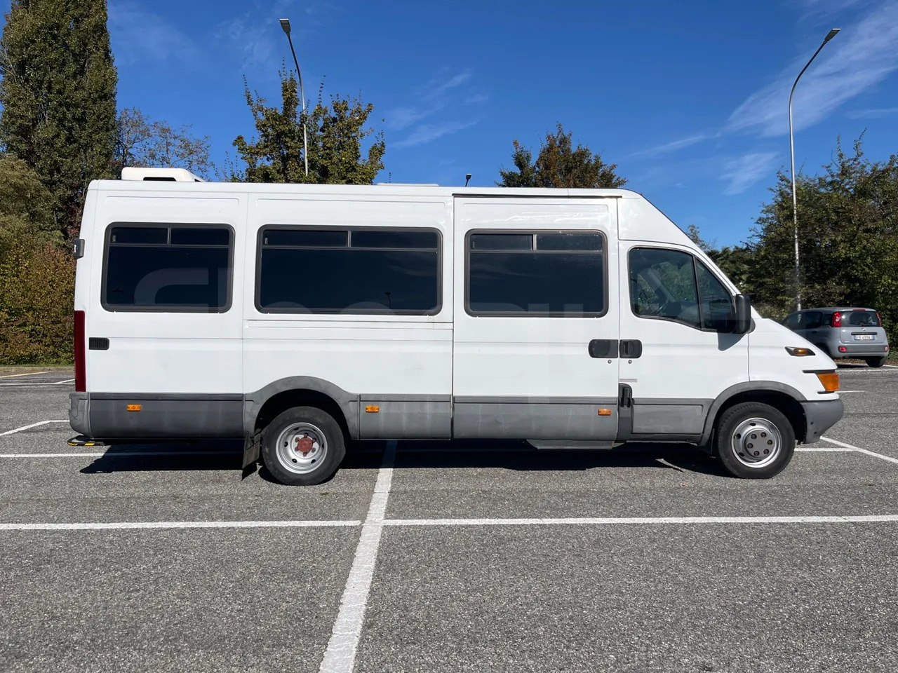 باص النقل بين المدن Iveco Daily: صور 11