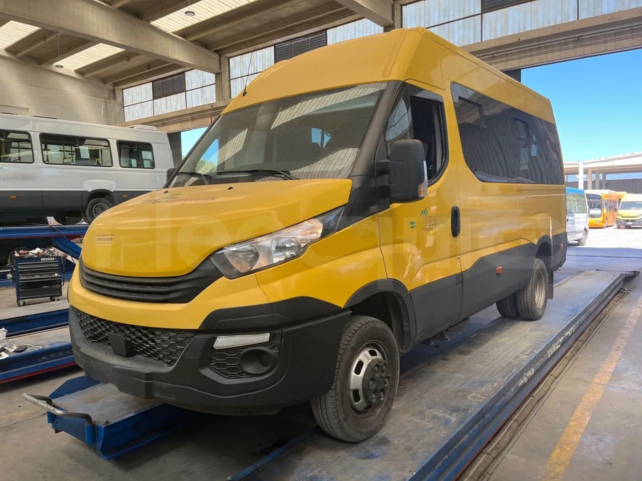 Iveco Daily - حافلة مدرسية: صور 4 Iveco Daily - حافلة مدرسية: صور 4