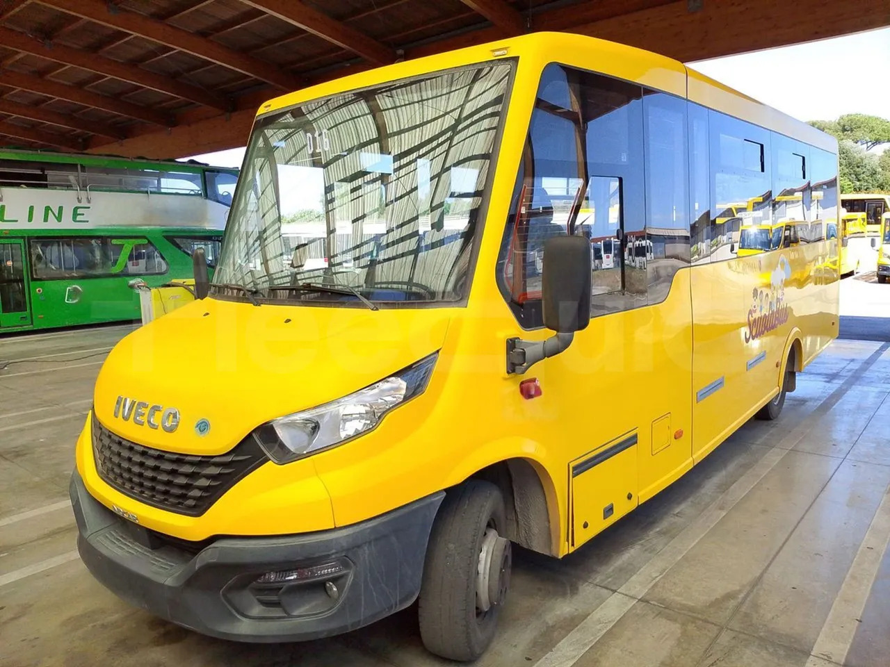 Iveco Indcar - حافلة مدرسية: صور 3 Iveco Indcar - حافلة مدرسية: صور 3