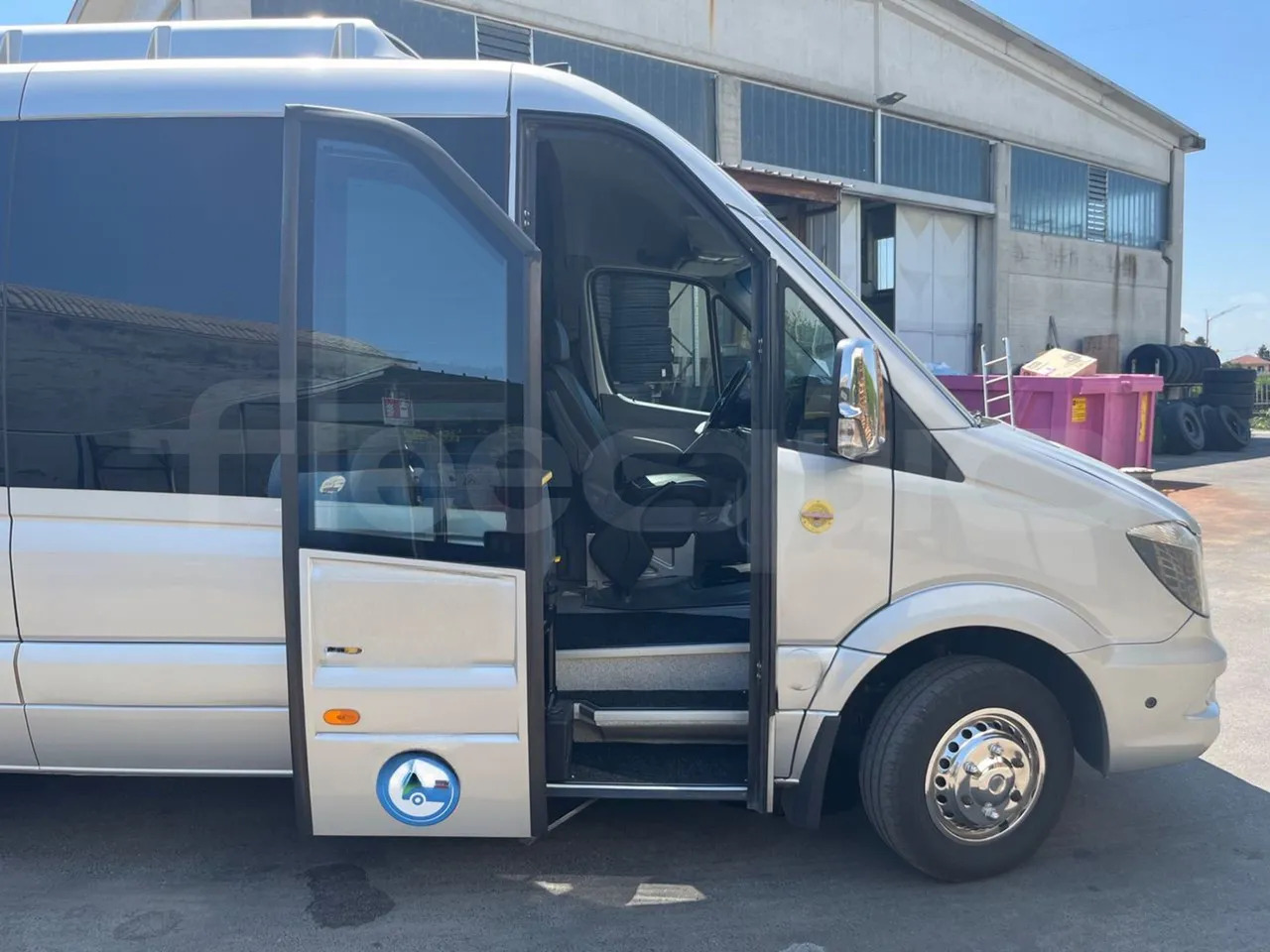 باص النقل بين المدن Mercedes-Benz Sprinter: صور 15 باص النقل بين المدن Mercedes-Benz Sprinter: صور 15