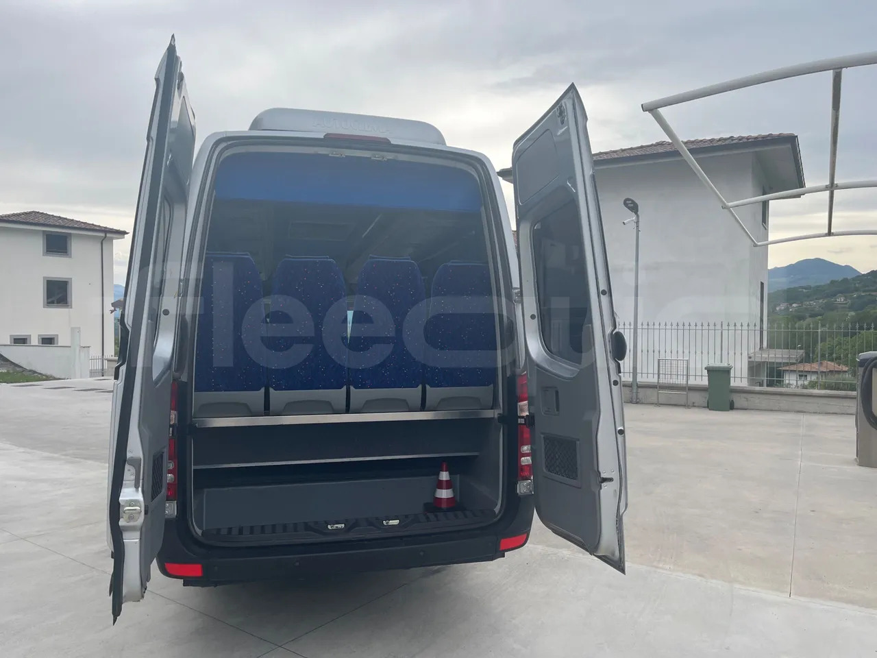 تأجير Mercedes-Benz Sprinter Mercedes-Benz Sprinter: صور 14 تأجير Mercedes-Benz Sprinter Mercedes-Benz Sprinter: صور 14