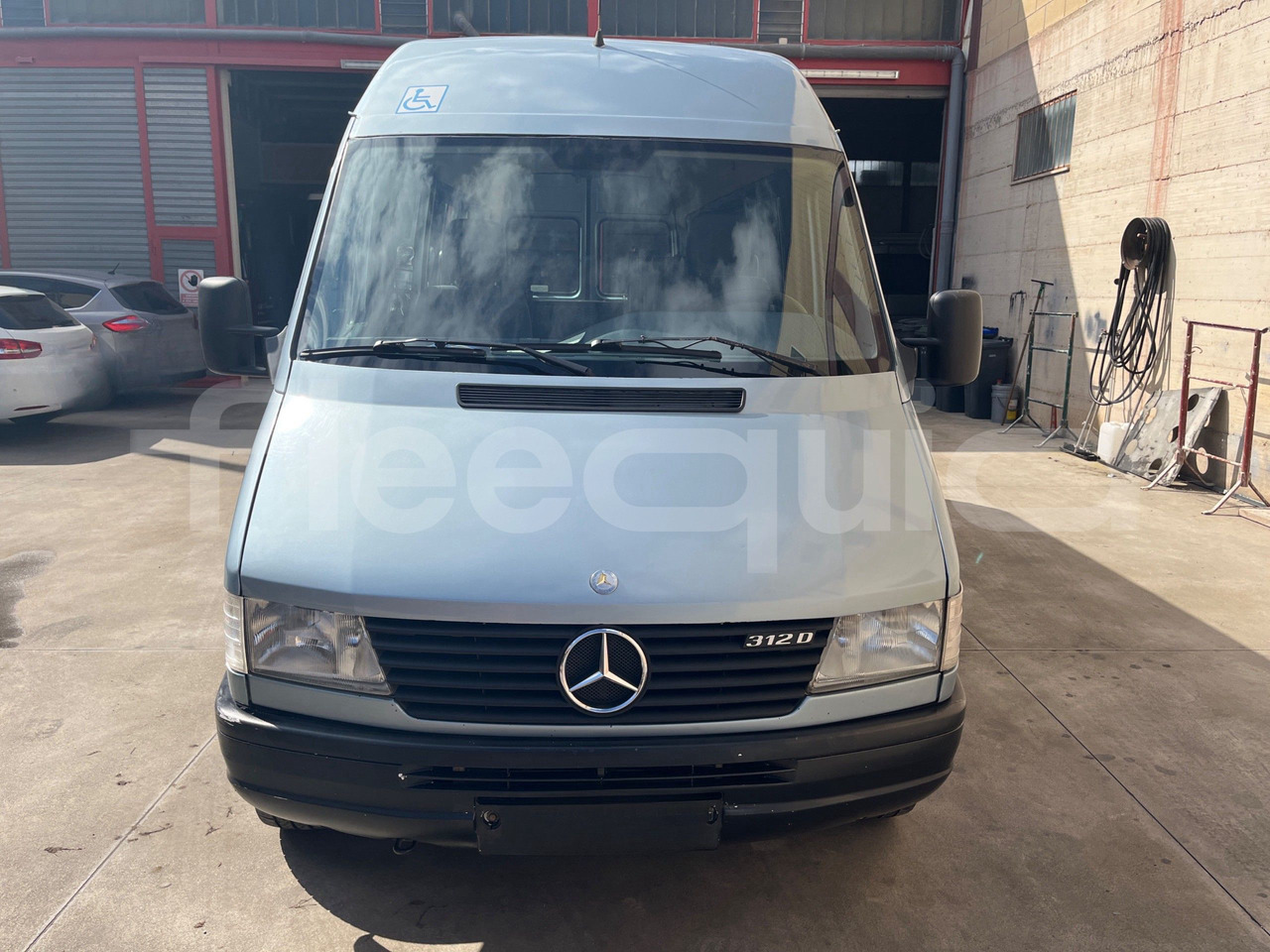 Mercedes-Benz Sprinter - صغيرة, ميكروباص: صور 2 Mercedes-Benz Sprinter - صغيرة, ميكروباص: صور 2