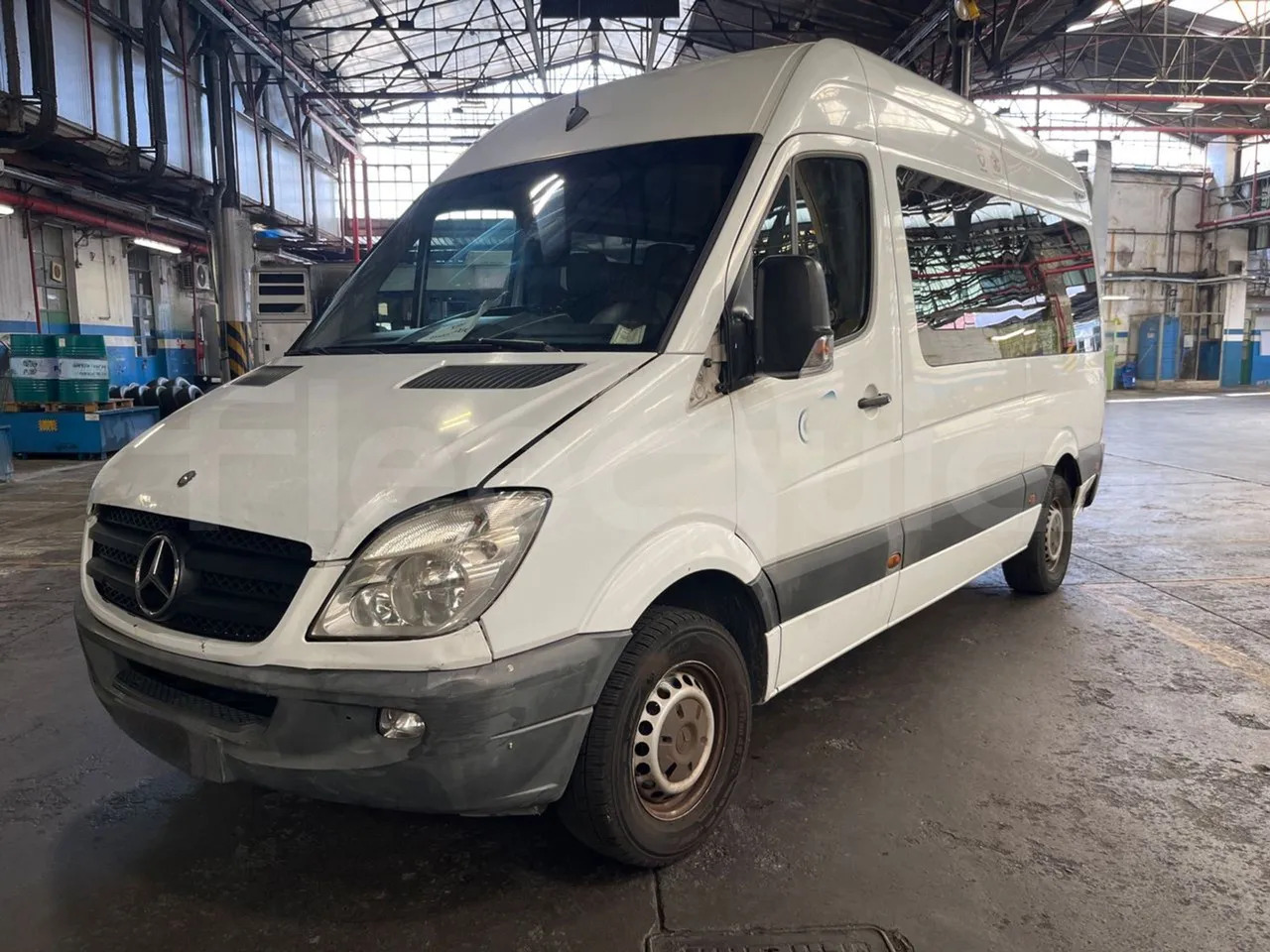 Mercedes-Benz Sprinter - باص النقل بين المدن: صور 4 Mercedes-Benz Sprinter - باص النقل بين المدن: صور 4