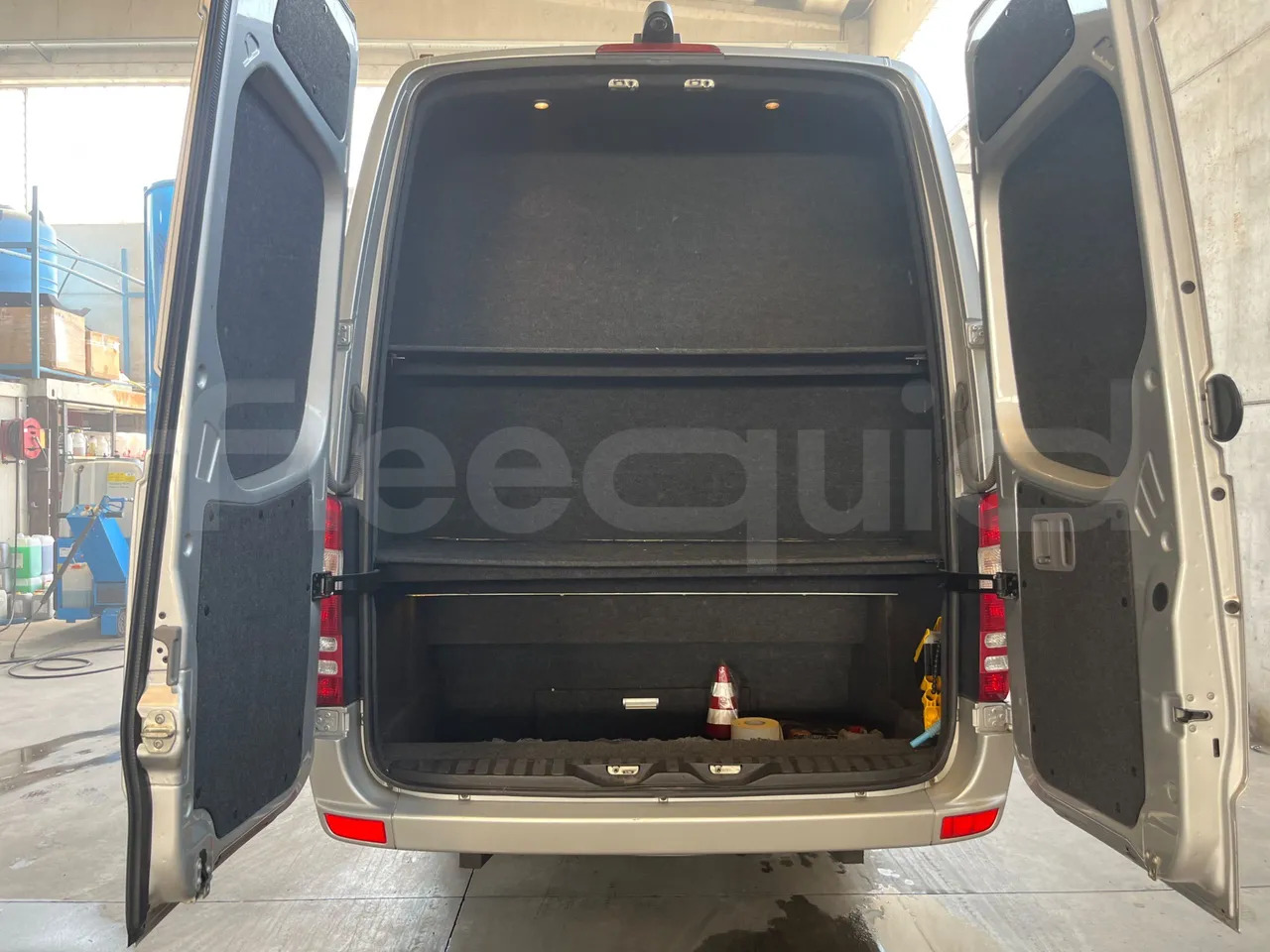 باص النقل بين المدن Mercedes-Benz Sprinter: صور 7 باص النقل بين المدن Mercedes-Benz Sprinter: صور 7