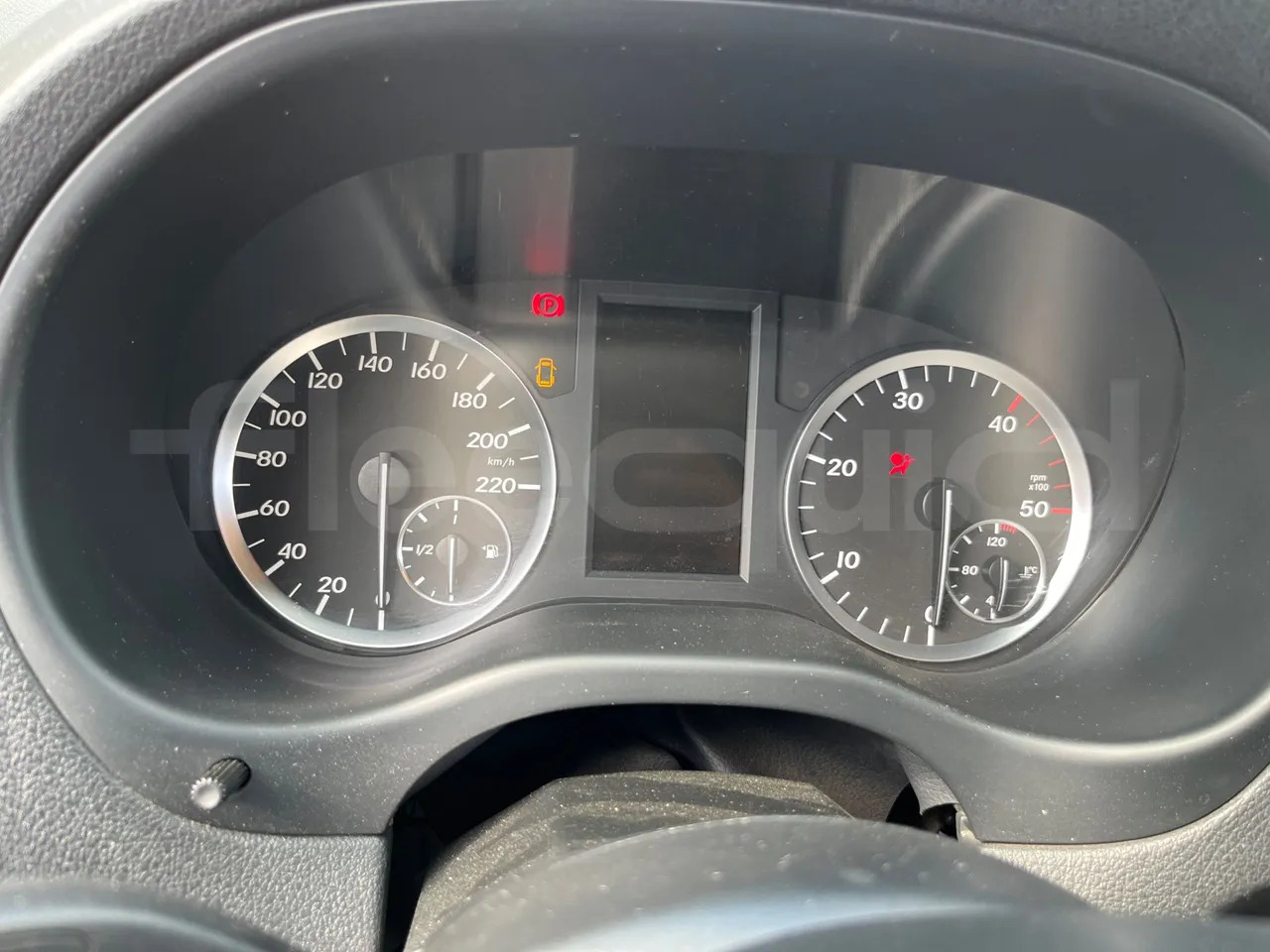 Mercedes-Benz Vito Tourer - ميكروباص: صور 3 Mercedes-Benz Vito Tourer - ميكروباص: صور 3