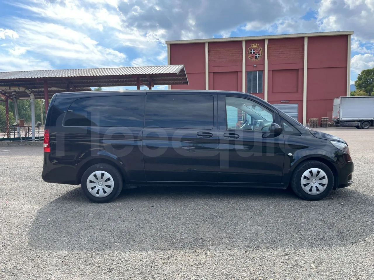 باص النقل بين المدن Mercedes-Benz Vito Tourer: صور 12